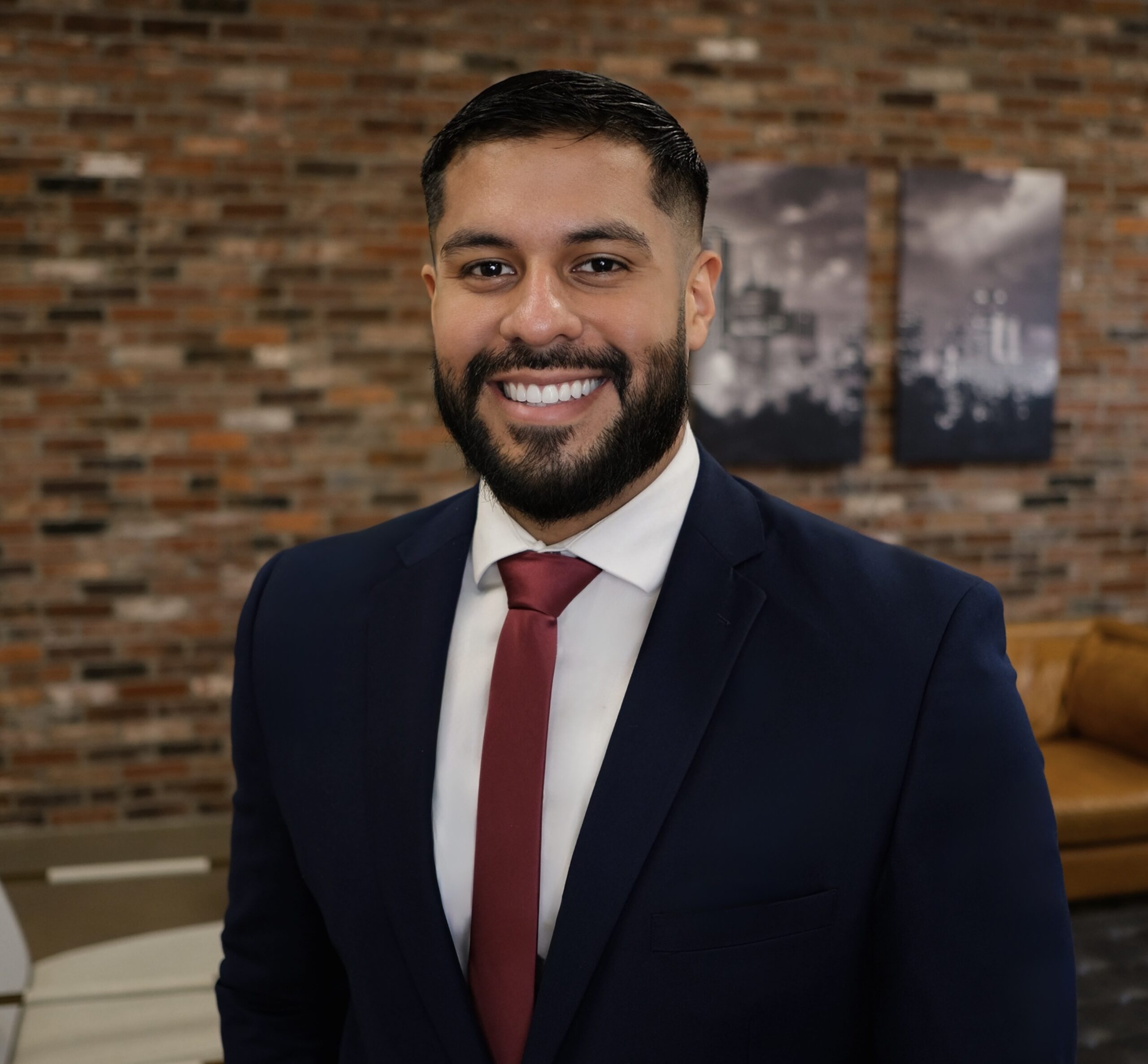 Danai Martinez, Receptionist