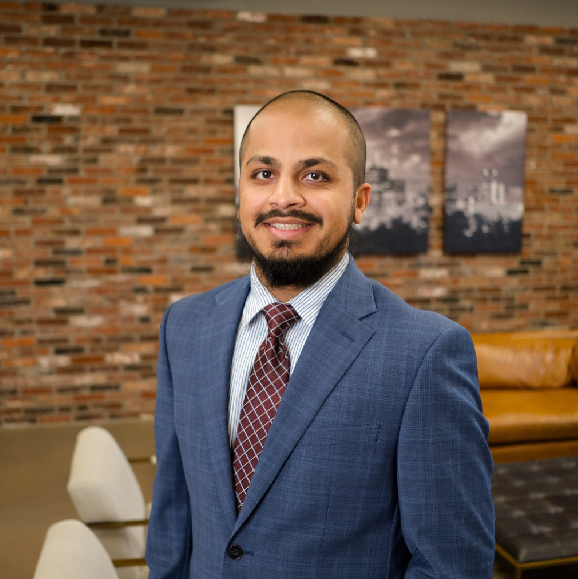 Danai Martinez, Receptionist